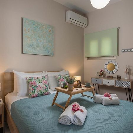 Floral Beach Apt With Lux Extras & Special Treats 콜림바리 외부 사진