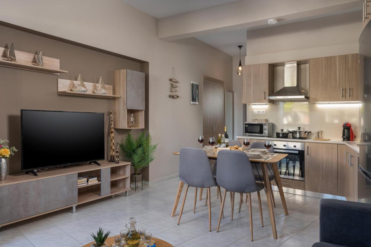 Floral Beach Apt With Lux Extras & Special Treats 콜림바리 외부 사진