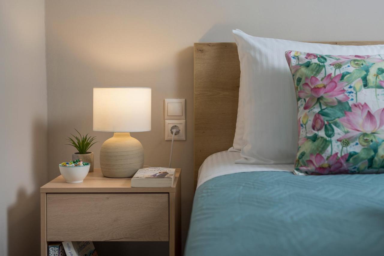 Floral Beach Apt With Lux Extras & Special Treats 콜림바리 외부 사진