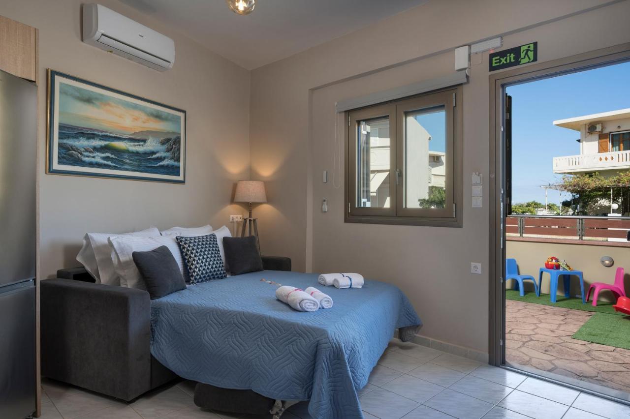 Floral Beach Apt With Lux Extras & Special Treats 콜림바리 외부 사진