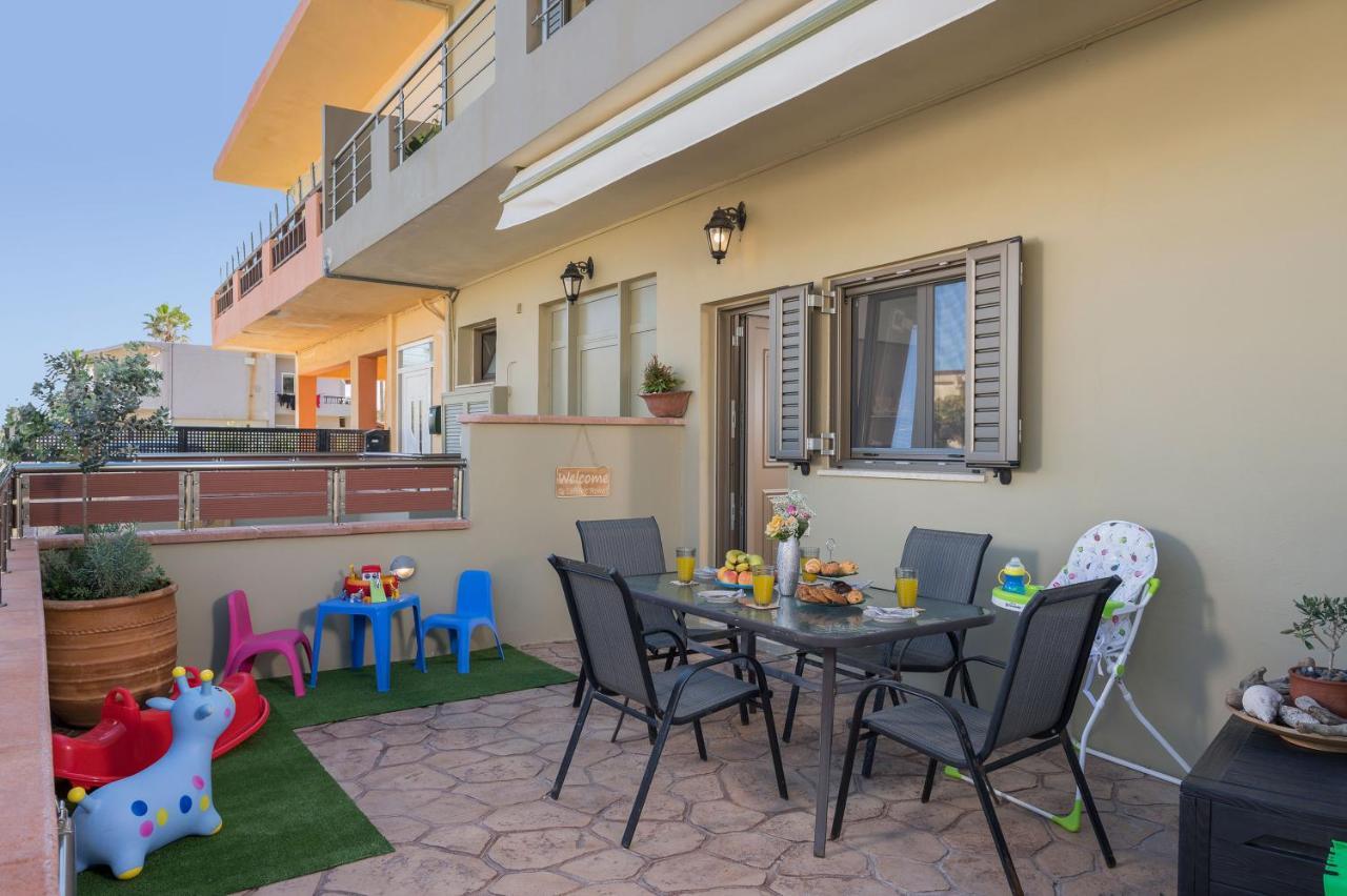 Floral Beach Apt With Lux Extras & Special Treats 콜림바리 외부 사진