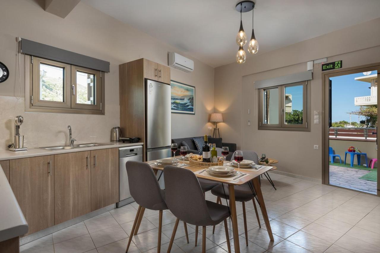 Floral Beach Apt With Lux Extras & Special Treats 콜림바리 외부 사진